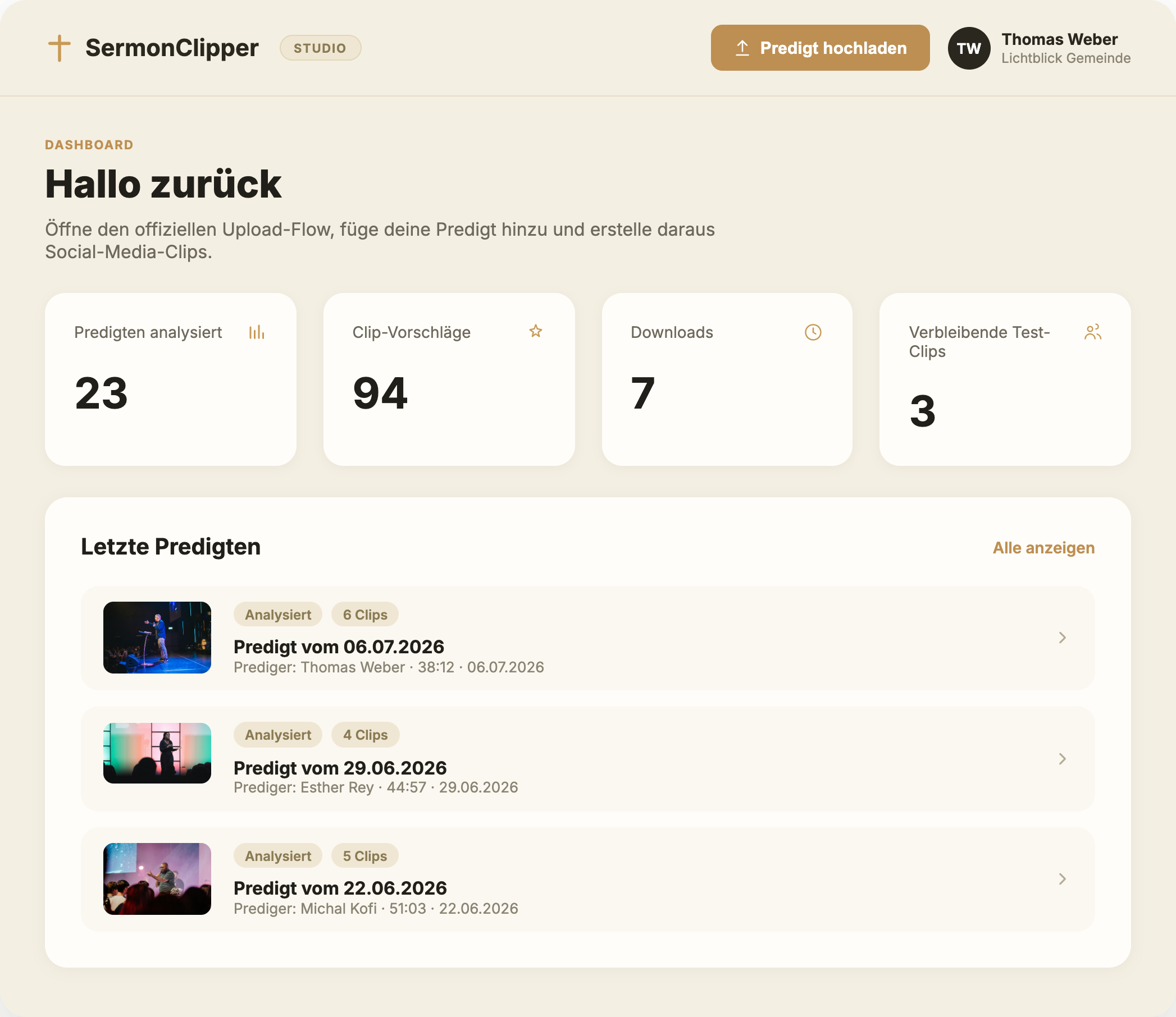 SermonPeak Dashboard mit Upload-Schaltfläche, Kennzahlen und zuletzt bearbeiteten Predigten